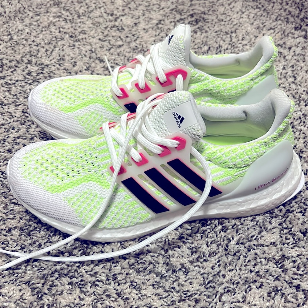 Adidas ultraboost glow in the dark women 7.5